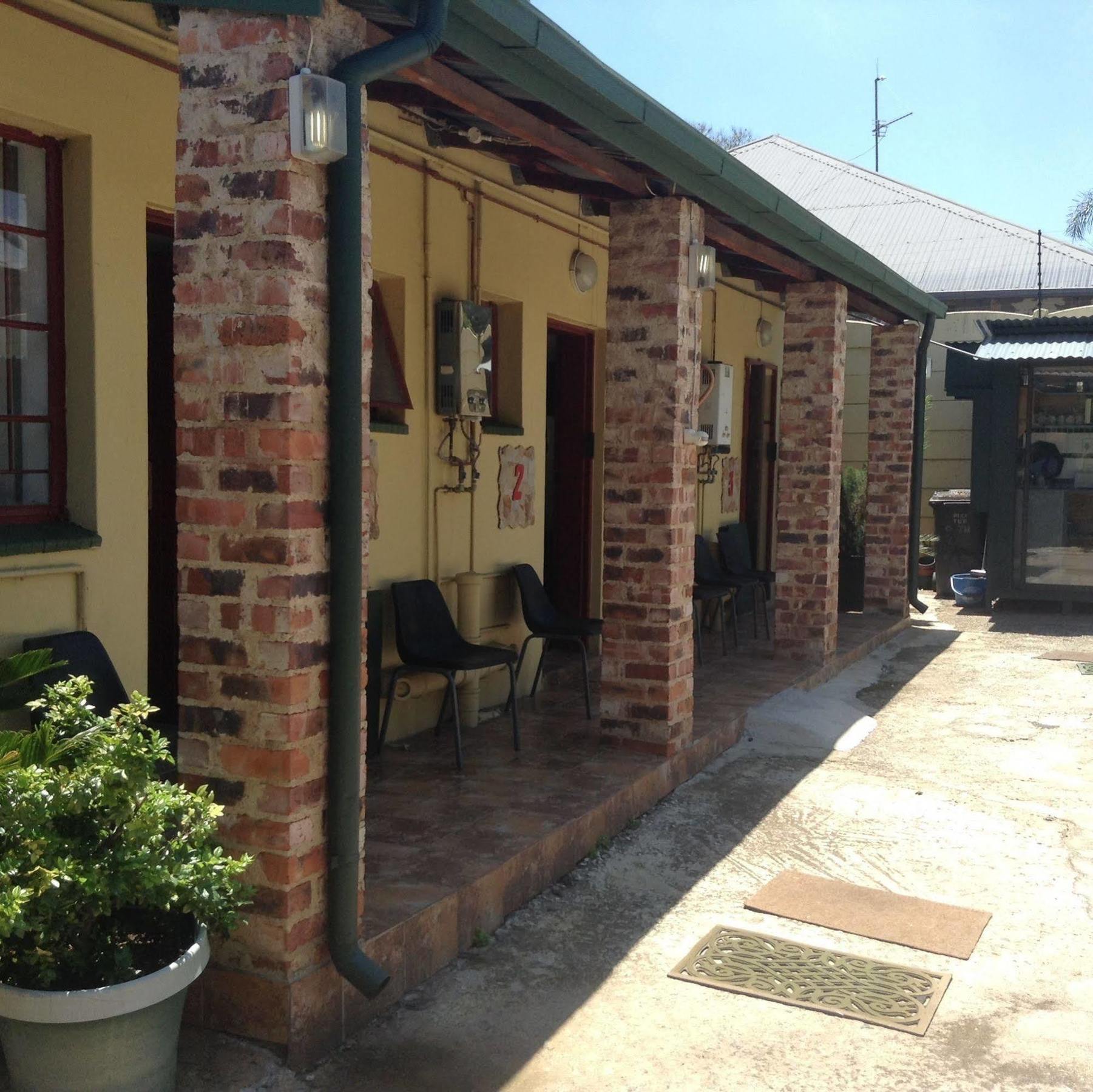 9Th Street Lodge Johannesburg Bagian luar foto